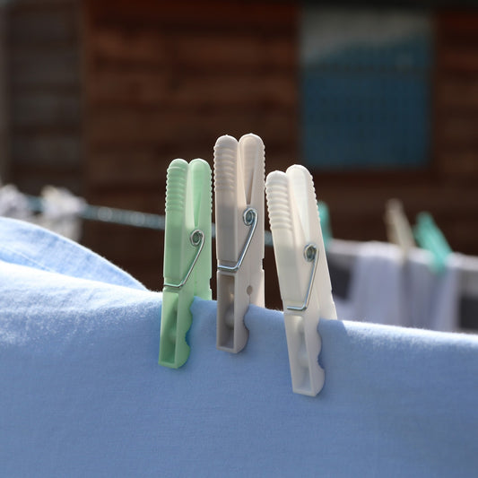 36 Pack - Plastic Pegs