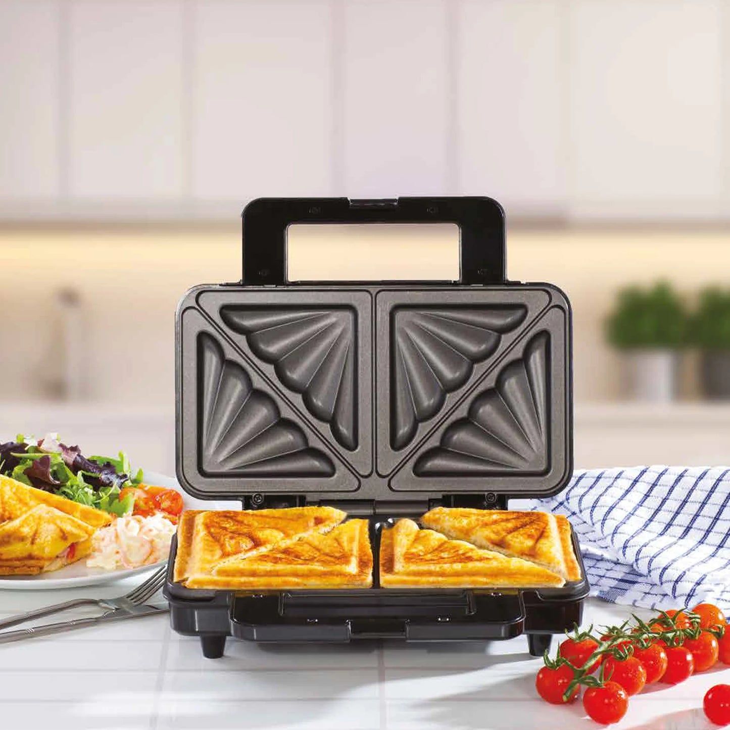 Daewoo 900W Deep Fill Sandwich Maker – Non-Stick Toastie Maker