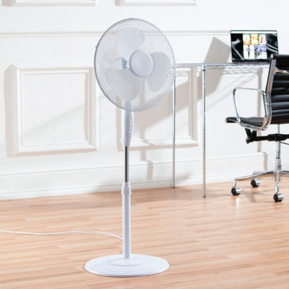 Daewoo 16" White Standing Fan Round Base
