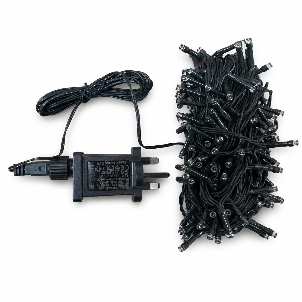 Unboxed Kingavon LED string lights with plug
